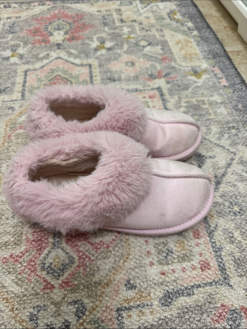 Cat & Jack Light Pink Plush Girls' Slip-On Slippers